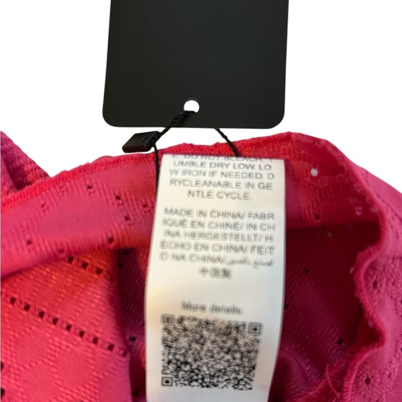 SHEIN Curve Plus Women’s Pink Square Neck Top Flowers on Neckline Size 24-26 NWT - Picture 8 of 10